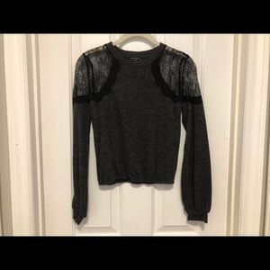 Lace shoulder cropped sweater